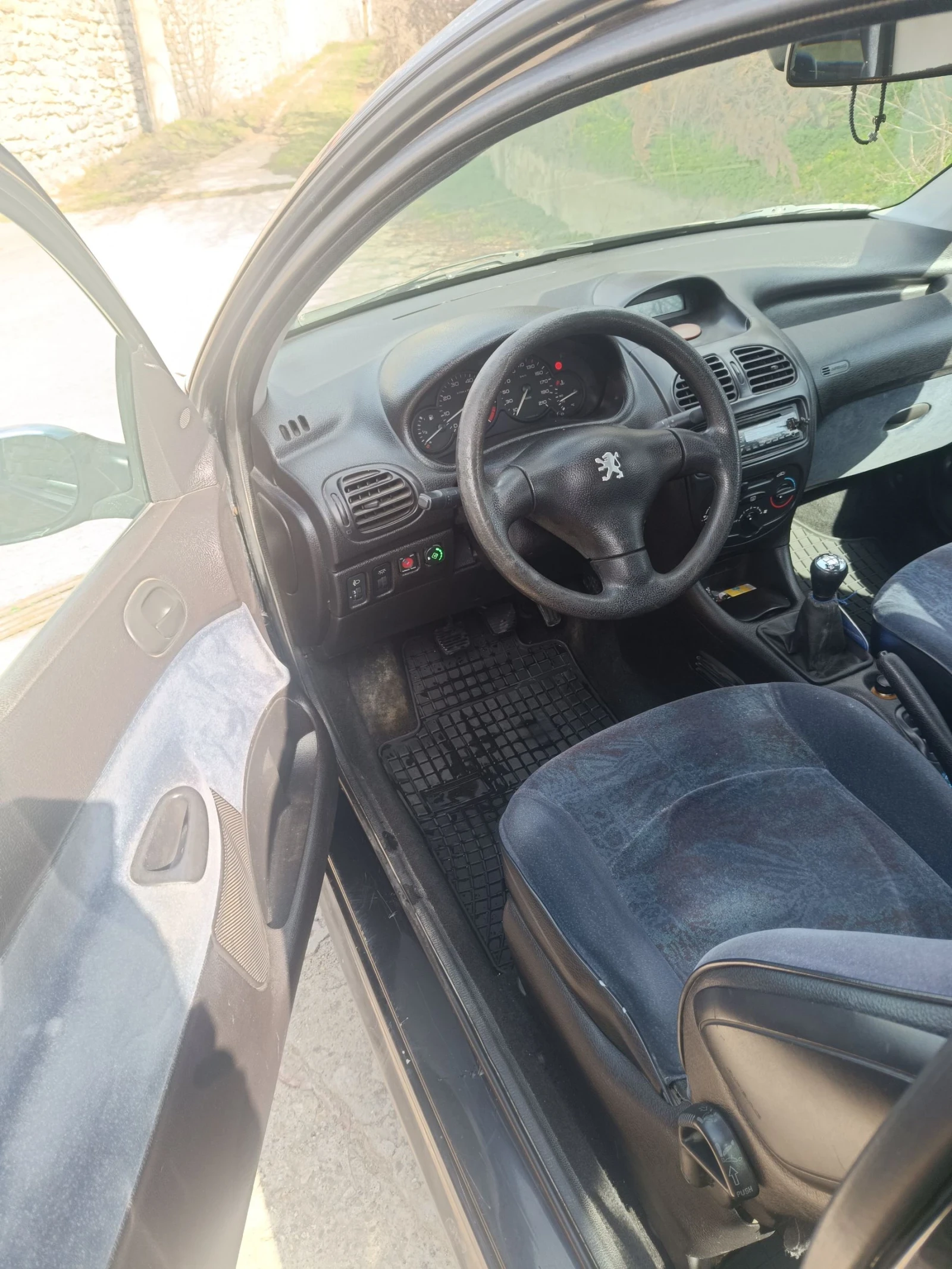 Peugeot 206, снимка 6 - Автомобили и джипове - 53713865