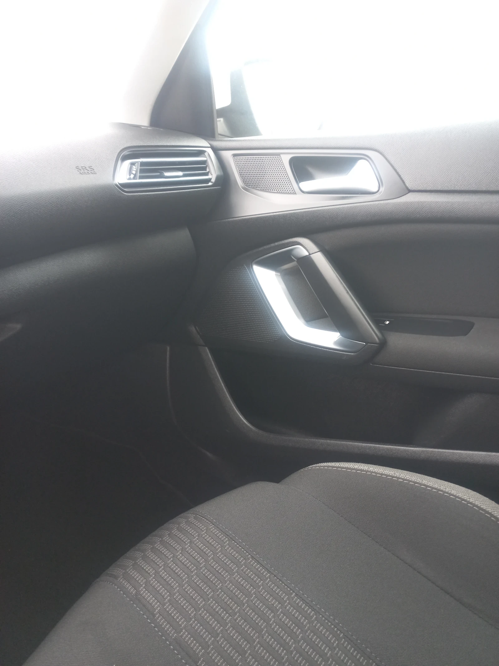 Peugeot 308 1, 2 I  STYLE, снимка 16 - Автомобили и джипове - 53733858