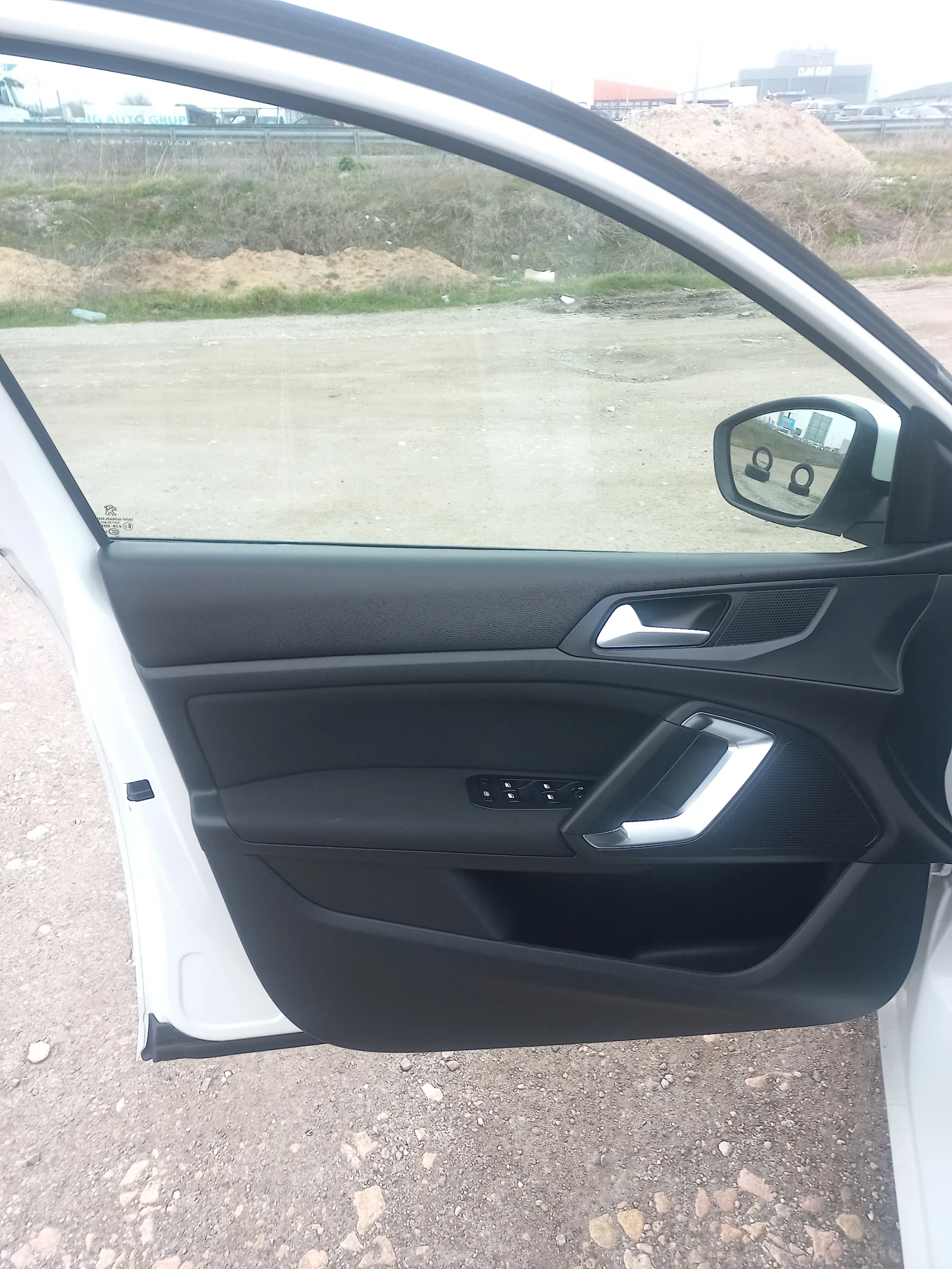 Peugeot 308 1, 2 I  STYLE, снимка 17 - Автомобили и джипове - 53733858