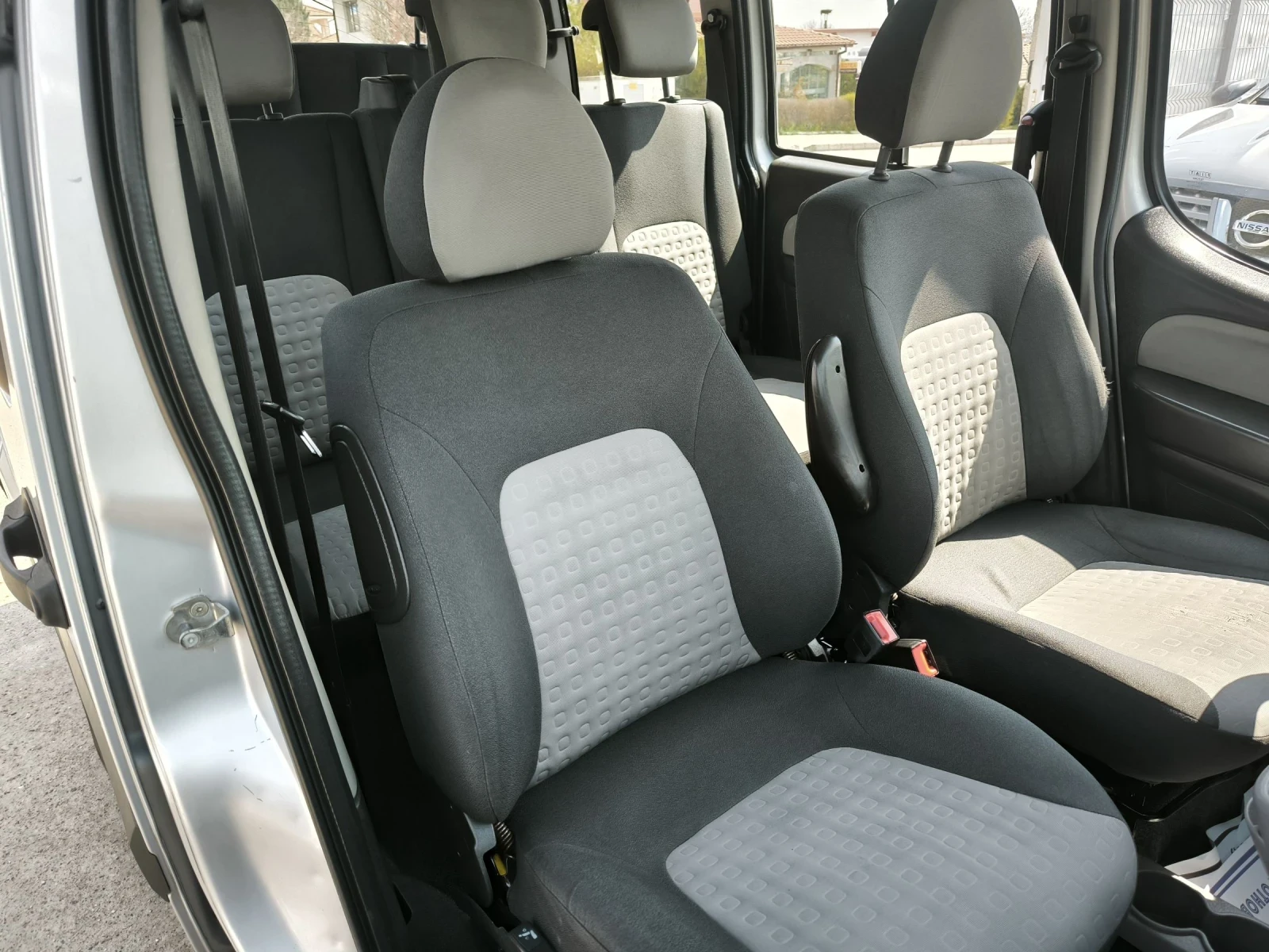 Fiat Doblo 1.4i, снимка 8 - Автомобили и джипове - 53974452