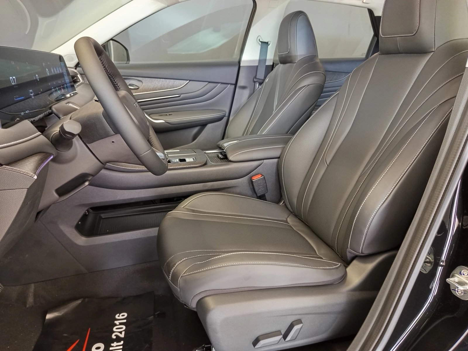 DONGFENG Vanucia V-Online 1, 5 TGDI (190 K.c) 7DCT, снимка 9 - Автомобили и джипове - 54836633