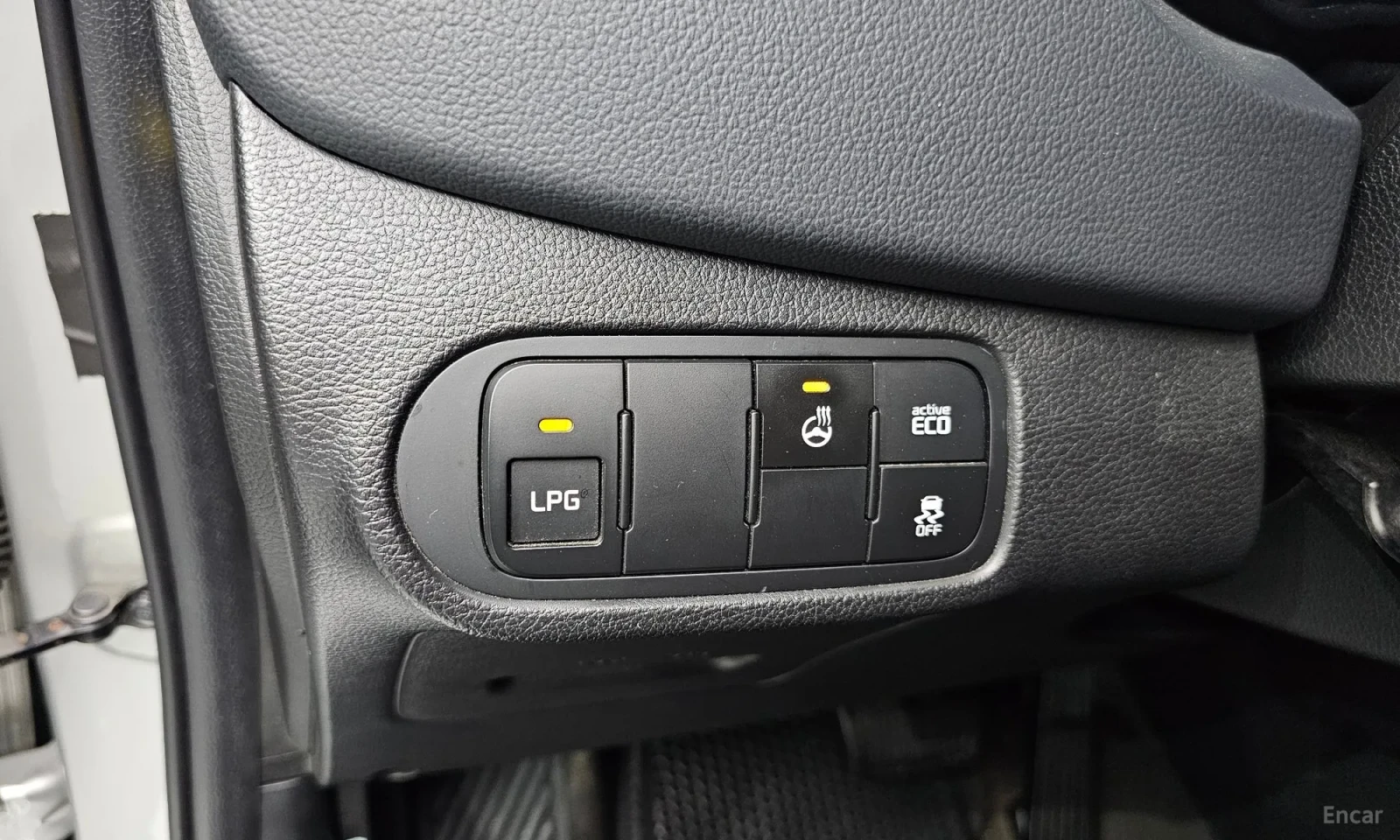 Kia Carens 2.0 само на ГАЗ\Подгреви\Обдухване, снимка 16 - Автомобили и джипове - 55587906