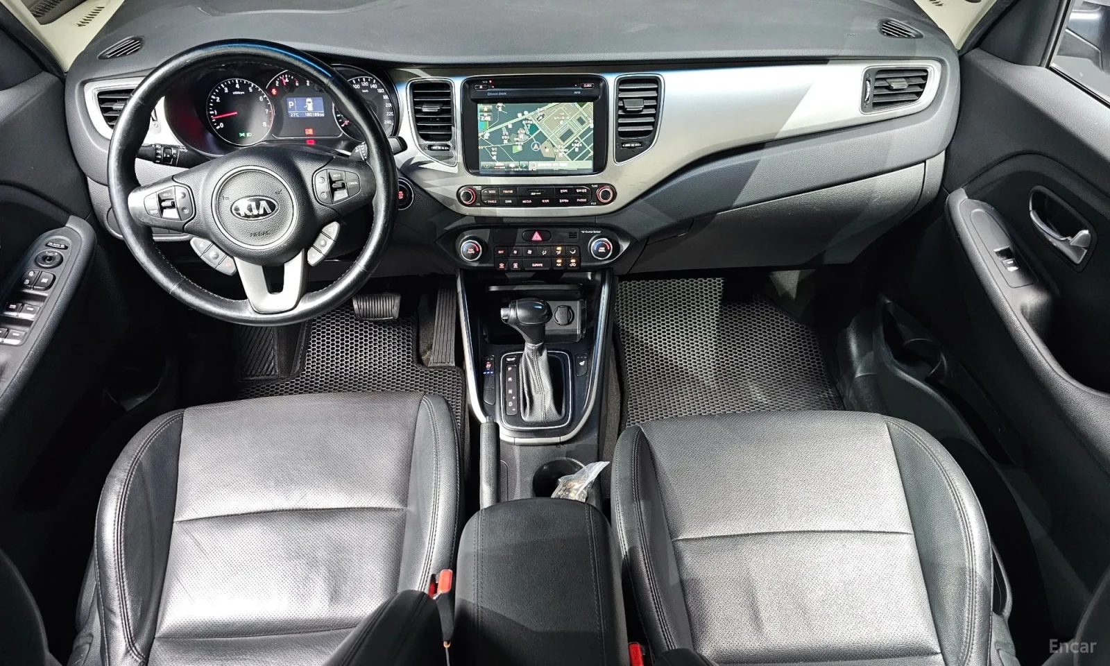 Kia Carens 2.0 само на ГАЗ\Подгреви\Обдухване, снимка 7 - Автомобили и джипове - 55587906