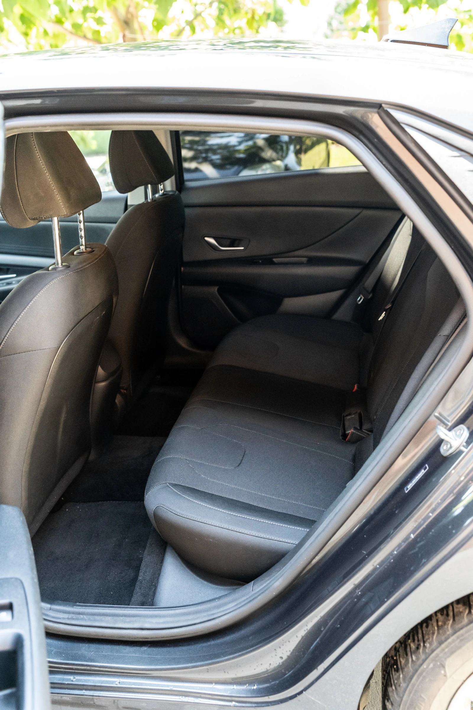 Hyundai Elantra 2.0 БЕНЗИН АВТОМАТ, снимка 10 - Автомобили и джипове - 55656858