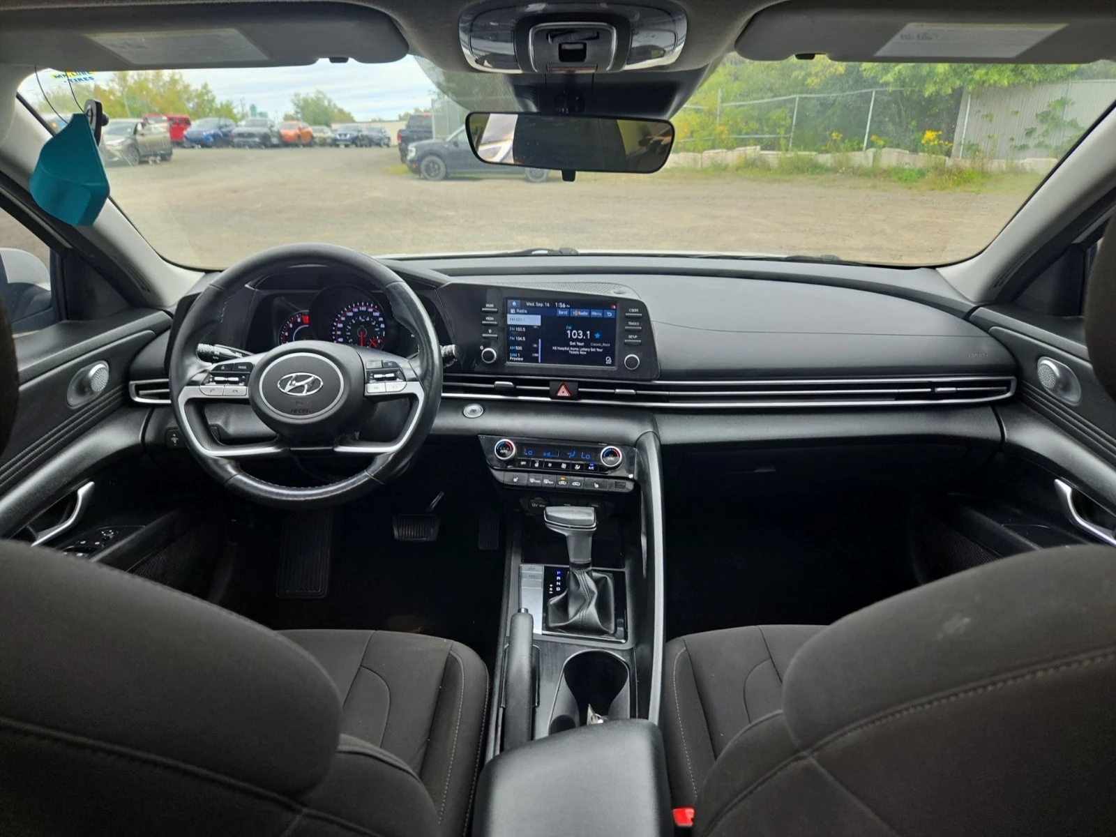 Hyundai Elantra * Ivt W/sun & Tech Package Preferred* АВТОКРЕДИТ* , снимка 10 - Автомобили и джипове - 56113380