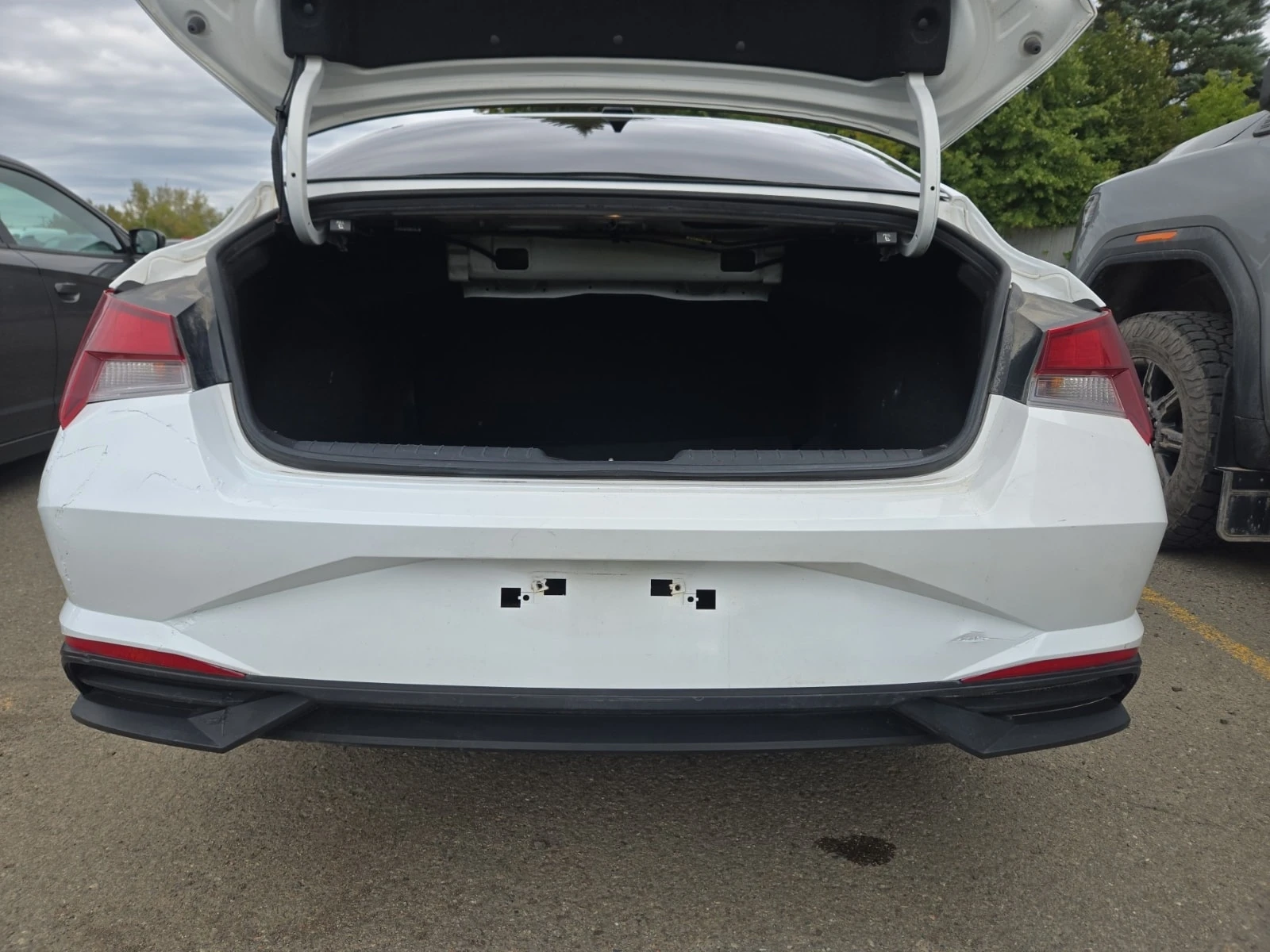 Hyundai Elantra * Ivt W/sun & Tech Package Preferred* АВТОКРЕДИТ* , снимка 13 - Автомобили и джипове - 56113380