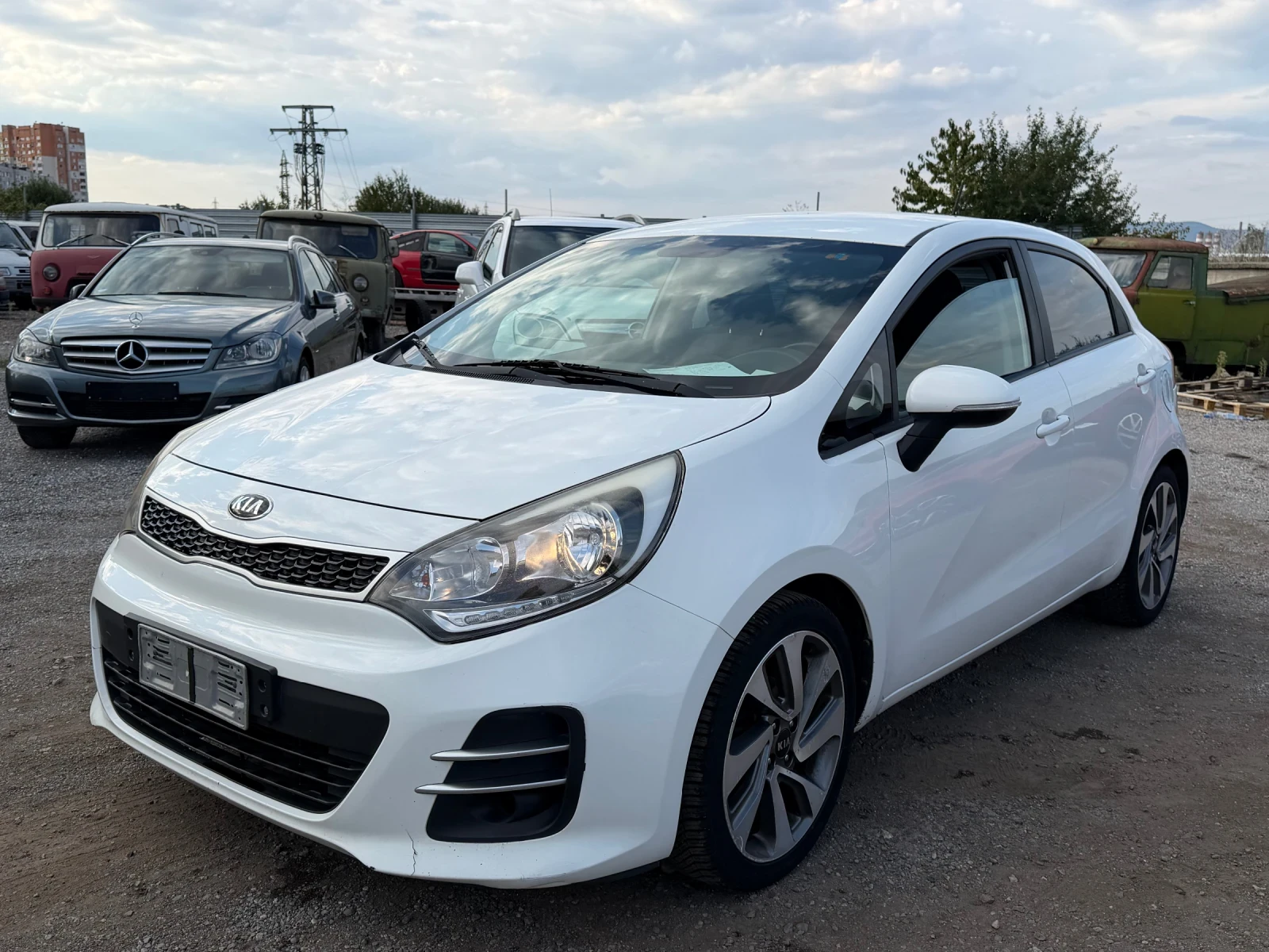 Kia Rio 1.2i 2016 euro6B 5врати, снимка 2 - Автомобили и джипове - 56150076