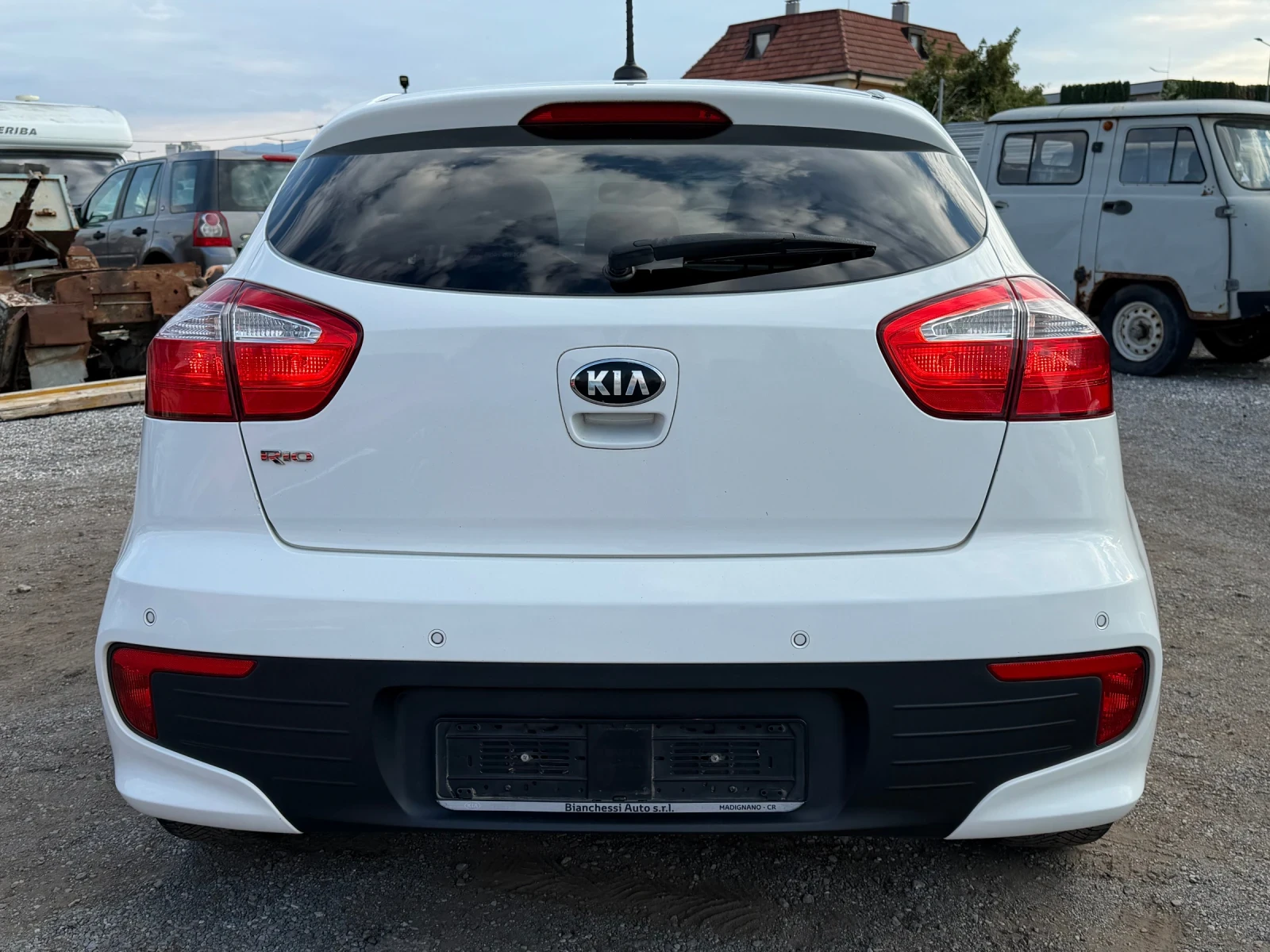 Kia Rio 1.2i 2016 euro6B 5врати, снимка 14 - Автомобили и джипове - 56150076