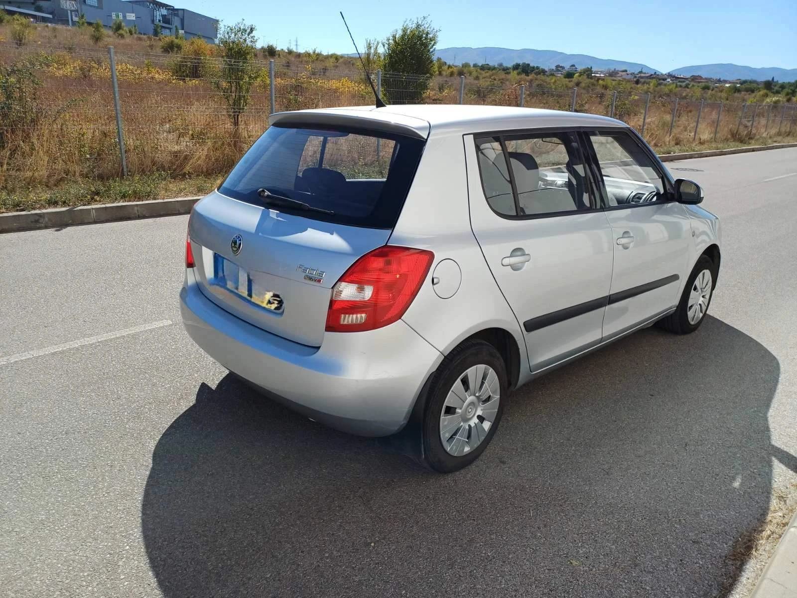 Skoda Fabia, снимка 5 - Автомобили и джипове - 56379059