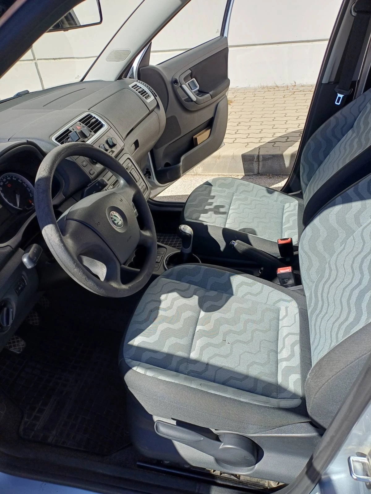 Skoda Fabia, снимка 8 - Автомобили и джипове - 56379059