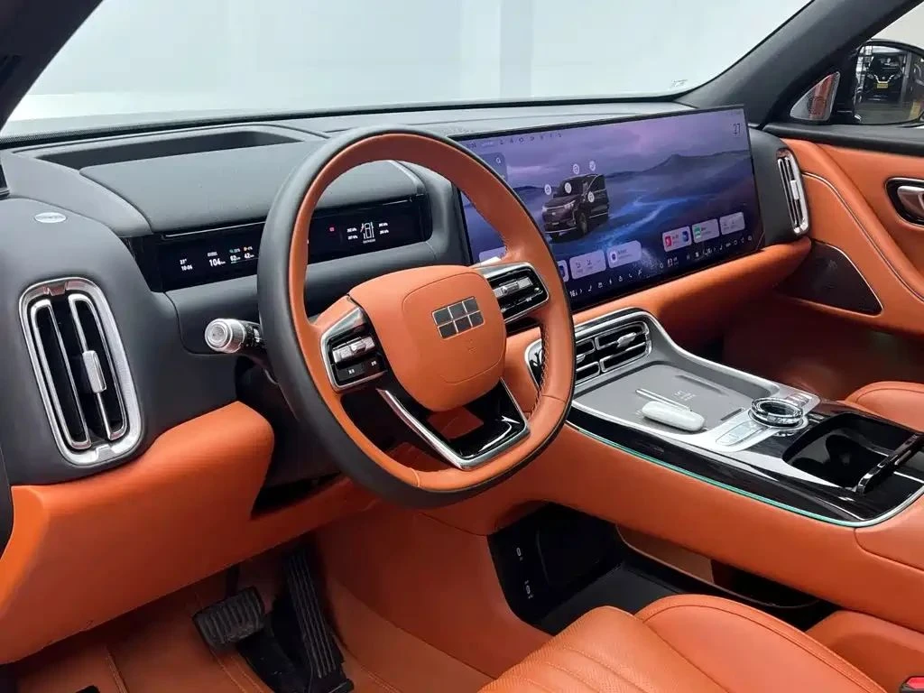 Geely Galaxy M9 210km 4WD, снимка 8 - Автомобили и джипове - 56716626
