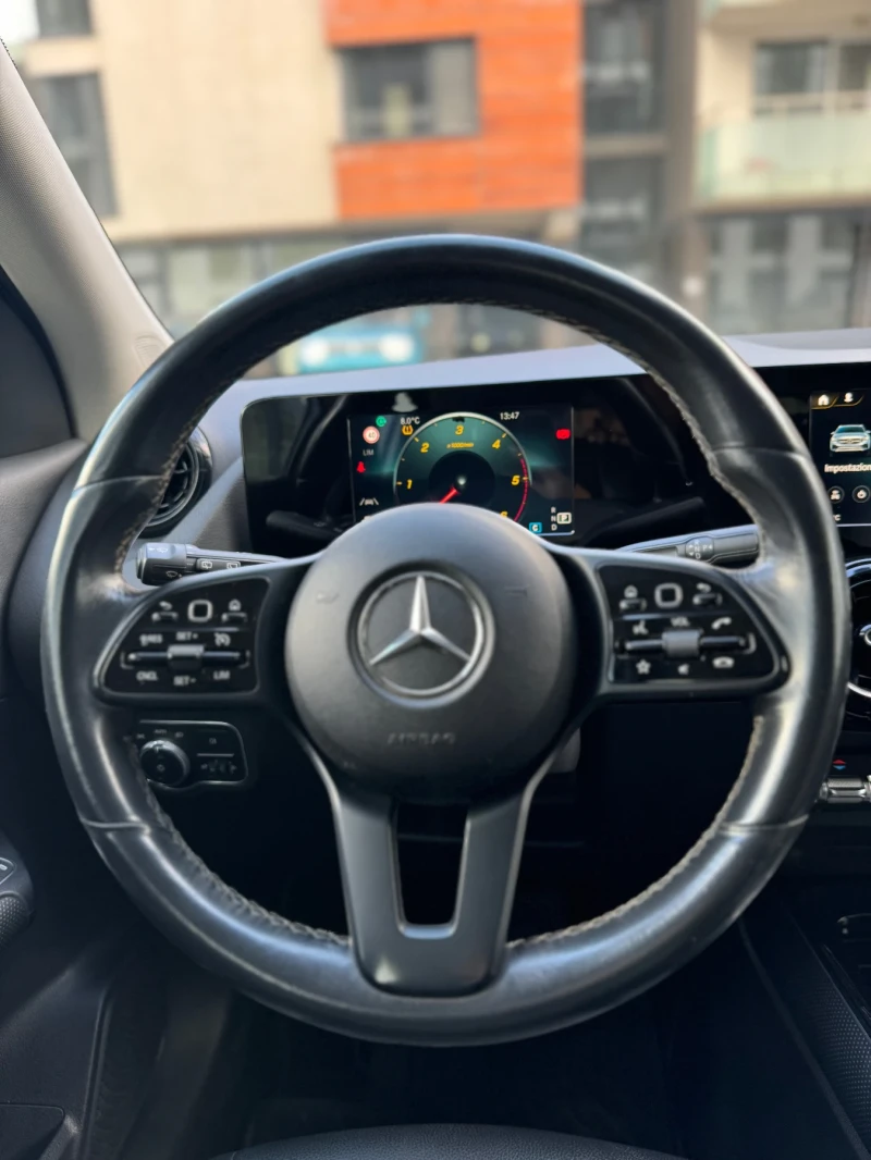 Mercedes-Benz GLA 220, снимка 11 - Автомобили и джипове - 48069430