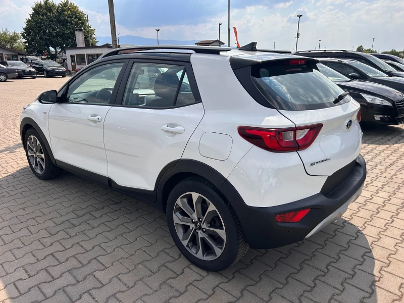 Kia Stonic 1.6CRDI NAVI/KAMERA EURO 6, снимка 8 - Автомобили и джипове - 51063958
