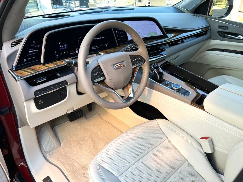 Cadillac Escalade 6.2 V8/SPORT PLATINUM/AKG/HEAD UP/PANO/7-МЕСТЕН/, снимка 10 - Автомобили и джипове - 51282980