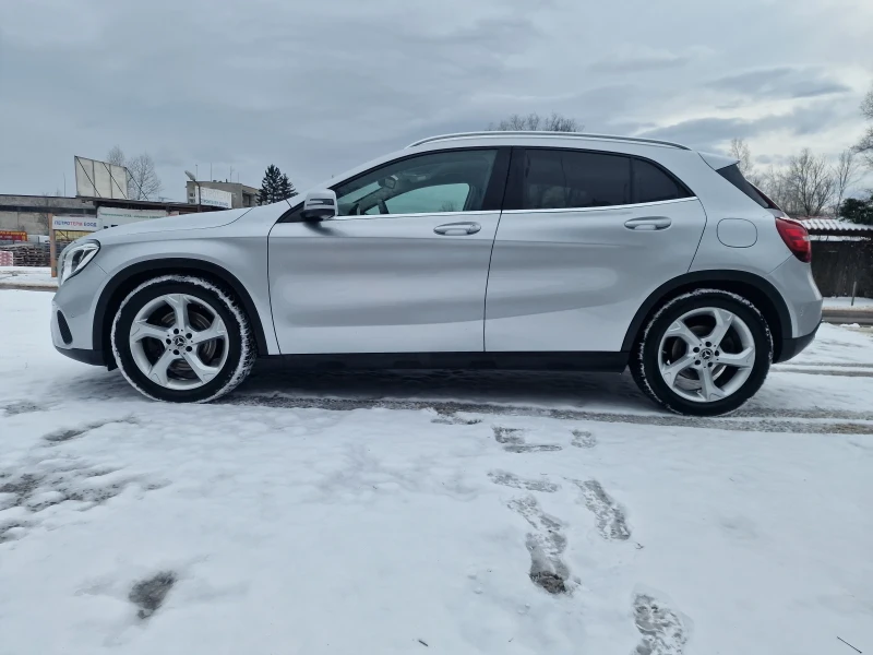 Mercedes-Benz GLA 220 СЕРВИЗНА ИСТОРИЯ В SILVER STAR СОФИЯ 
