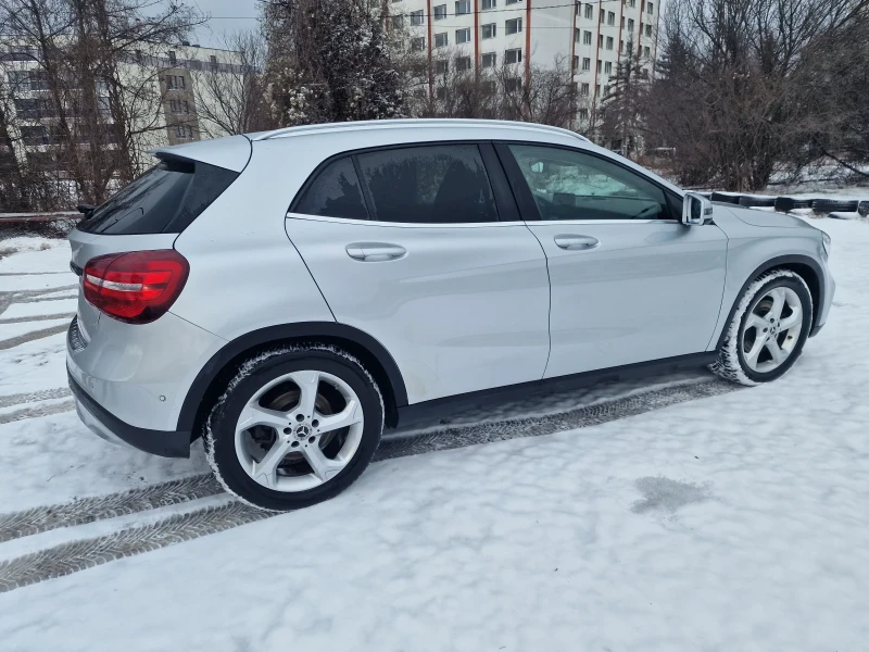 Mercedes-Benz GLA 220 СЕРВИЗНА ИСТОРИЯ В SILVER STAR СОФИЯ , снимка 3 - Автомобили и джипове - 53032394