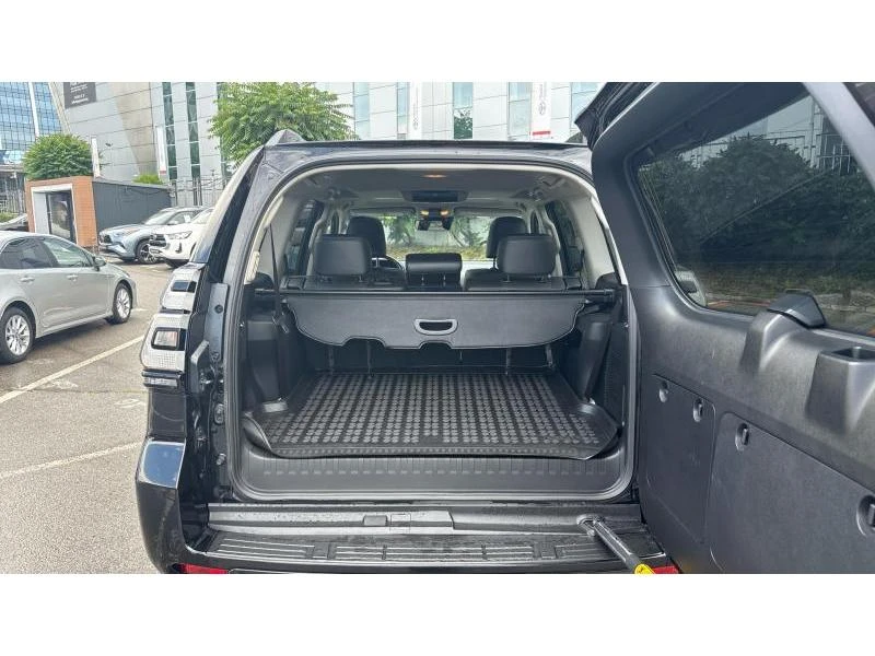 Toyota Land cruiser 2.8D 6AT LUXURY PREMIUM BLACK, снимка 10 - Автомобили и джипове - 55129043
