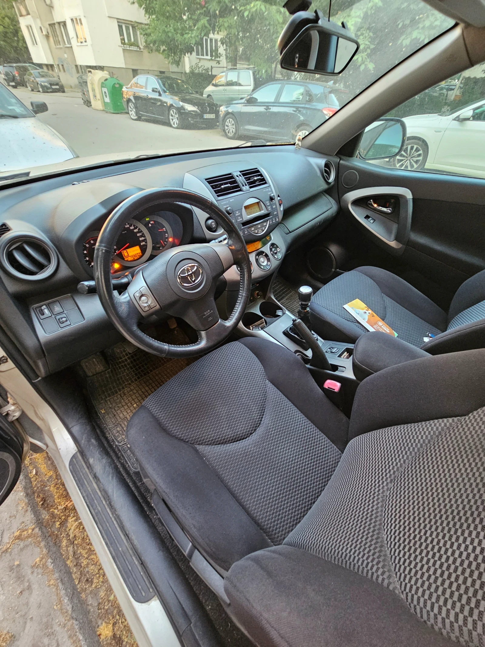 Toyota Rav4  - изображение 8