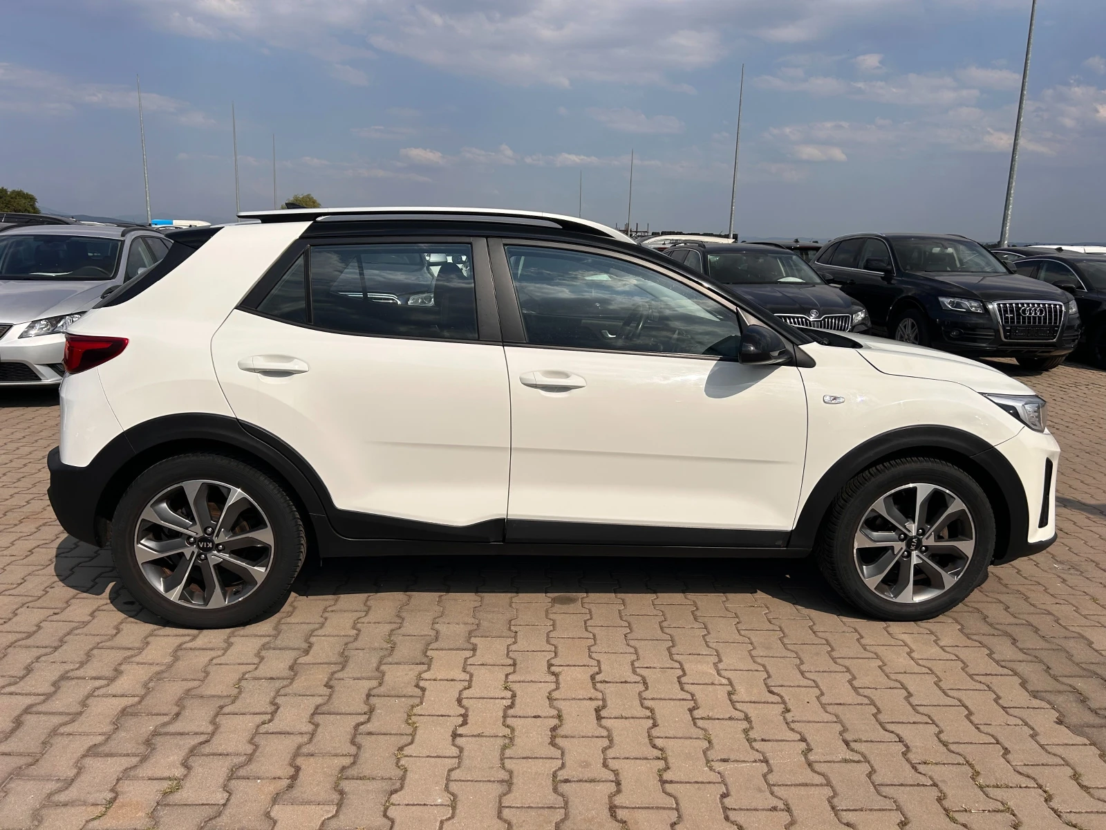 Kia Stonic 1.6CRDI NAVI/KAMERA EURO 6 - изображение 5