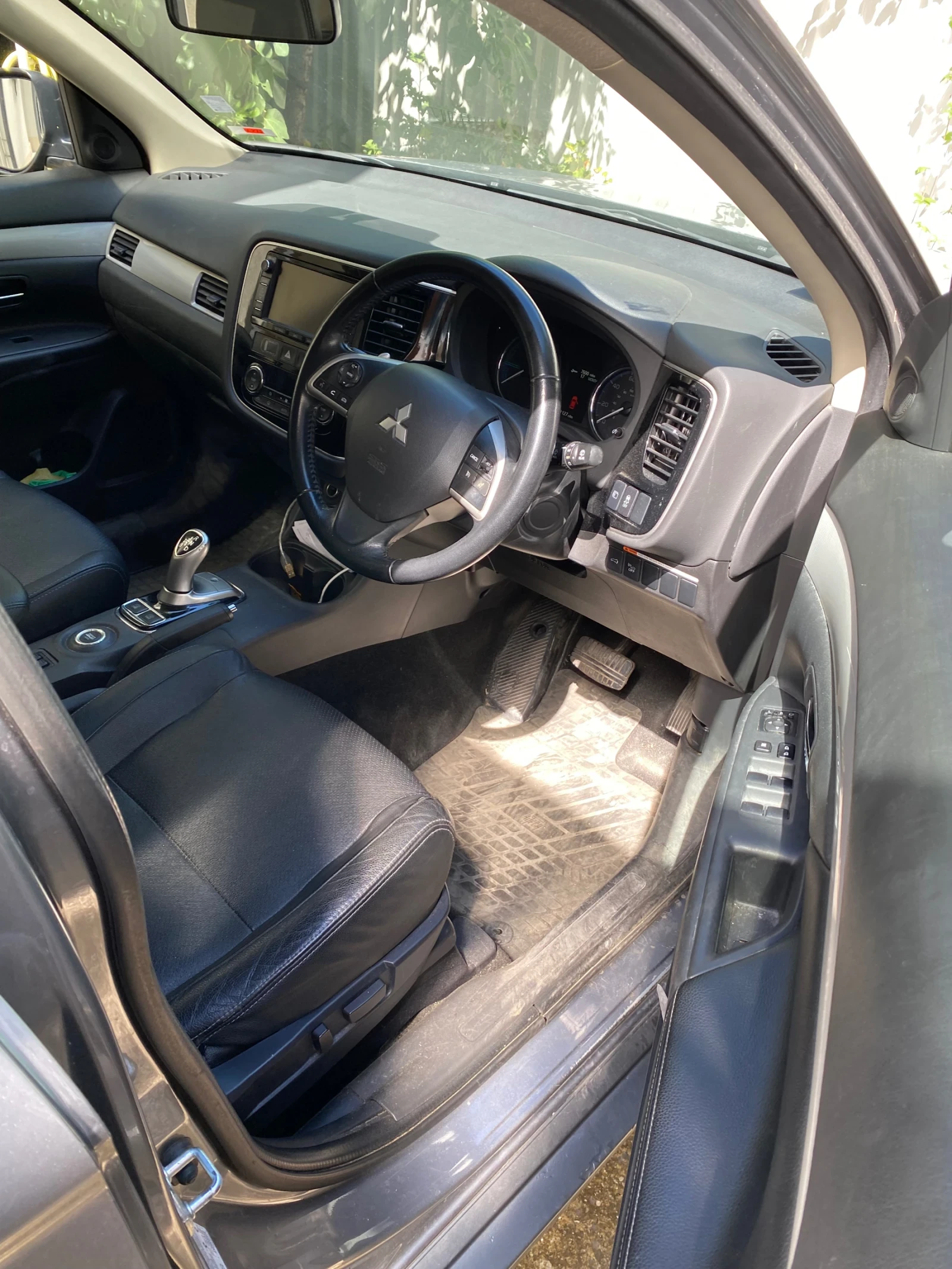 Mitsubishi Outlander Mitsubishi Outlander 2.0 PHEV  Plug-in Hybrid 4x4 - изображение 5
