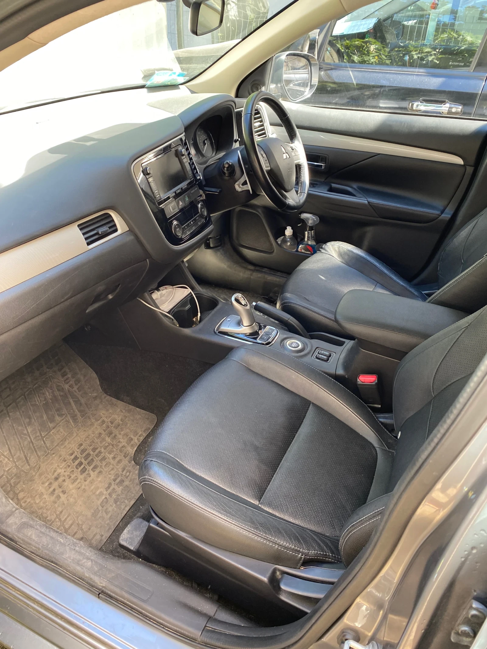 Mitsubishi Outlander Mitsubishi Outlander 2.0 PHEV  Plug-in Hybrid 4x4 - изображение 7