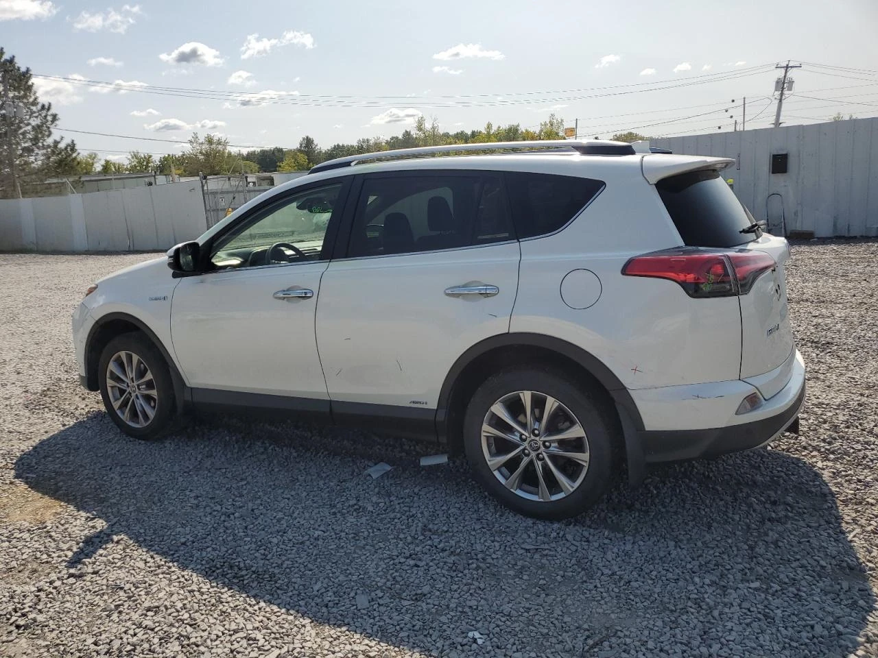 Toyota Rav4 HV LIMITED 4x4 - изображение 2