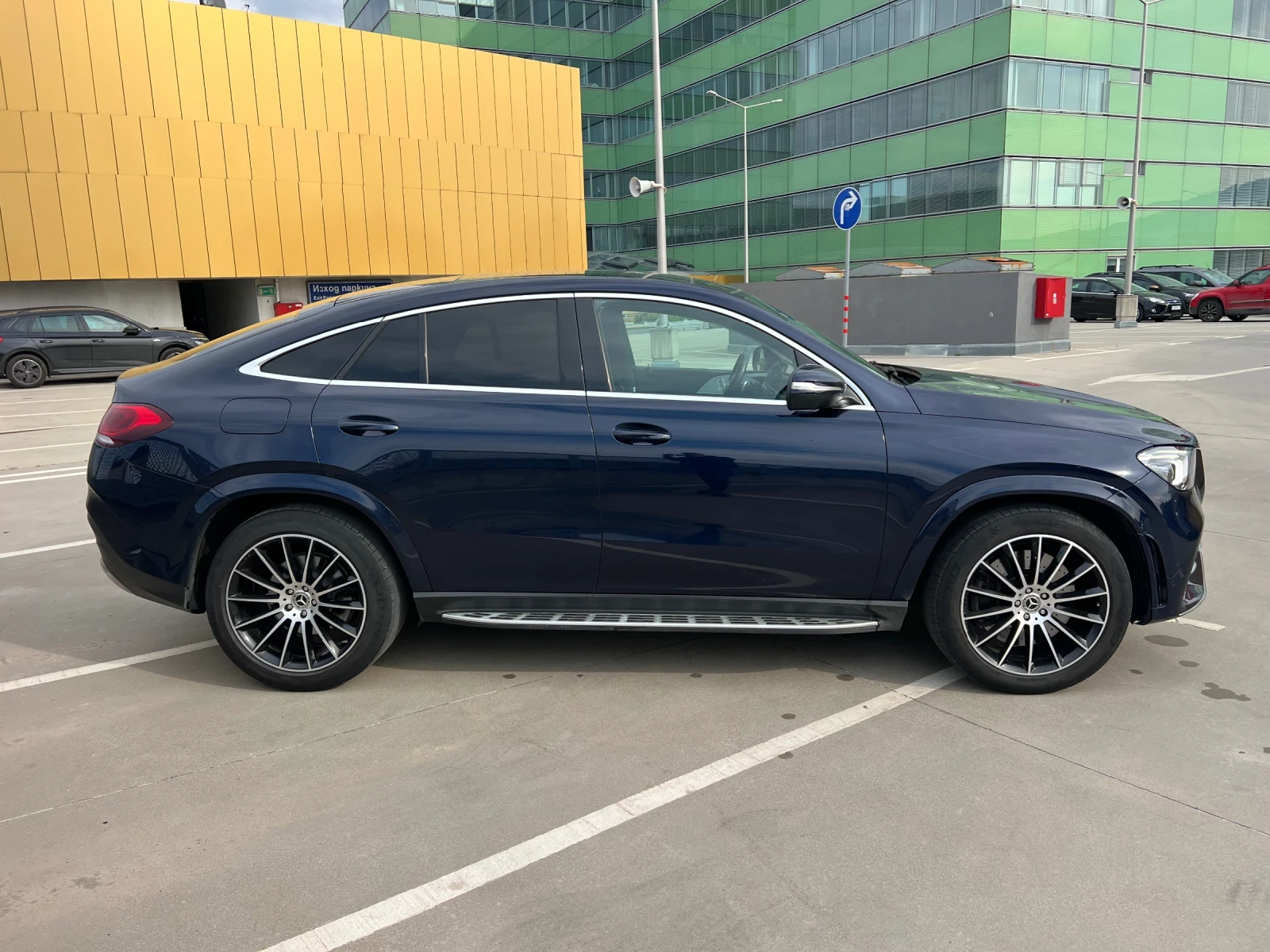 Mercedes-Benz GLE 350 d Coupe Гаранционен AMG Line, снимка 4 - Автомобили и джипове - 54131227