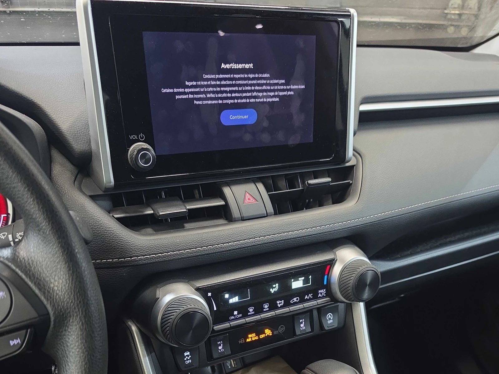 Toyota Rav4 LE * * CARFAX * * АВТО КРЕДИТ * * , снимка 9 - Автомобили и джипове - 53919195