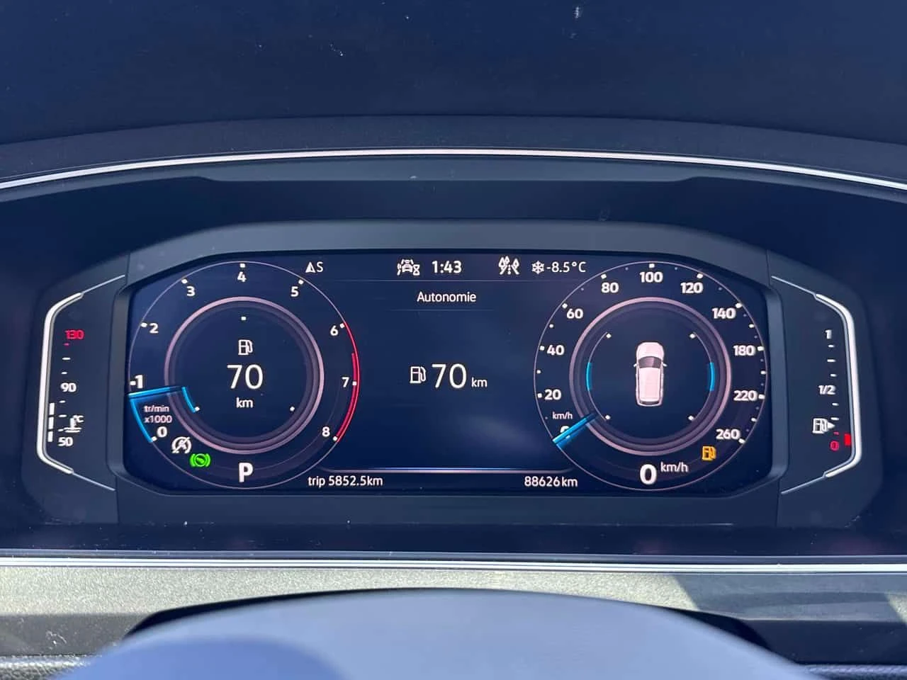 VW Tiguan Comfortline R Line Black Edition| DISTRONIC| CARFX | Mobile.bg � ����������� 13