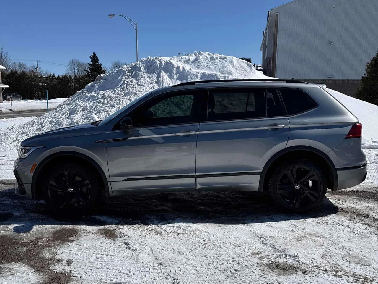 VW Tiguan Comfortline R Line Black Edition| DISTRONIC| CARFX | Mobile.bg � ����������� 2