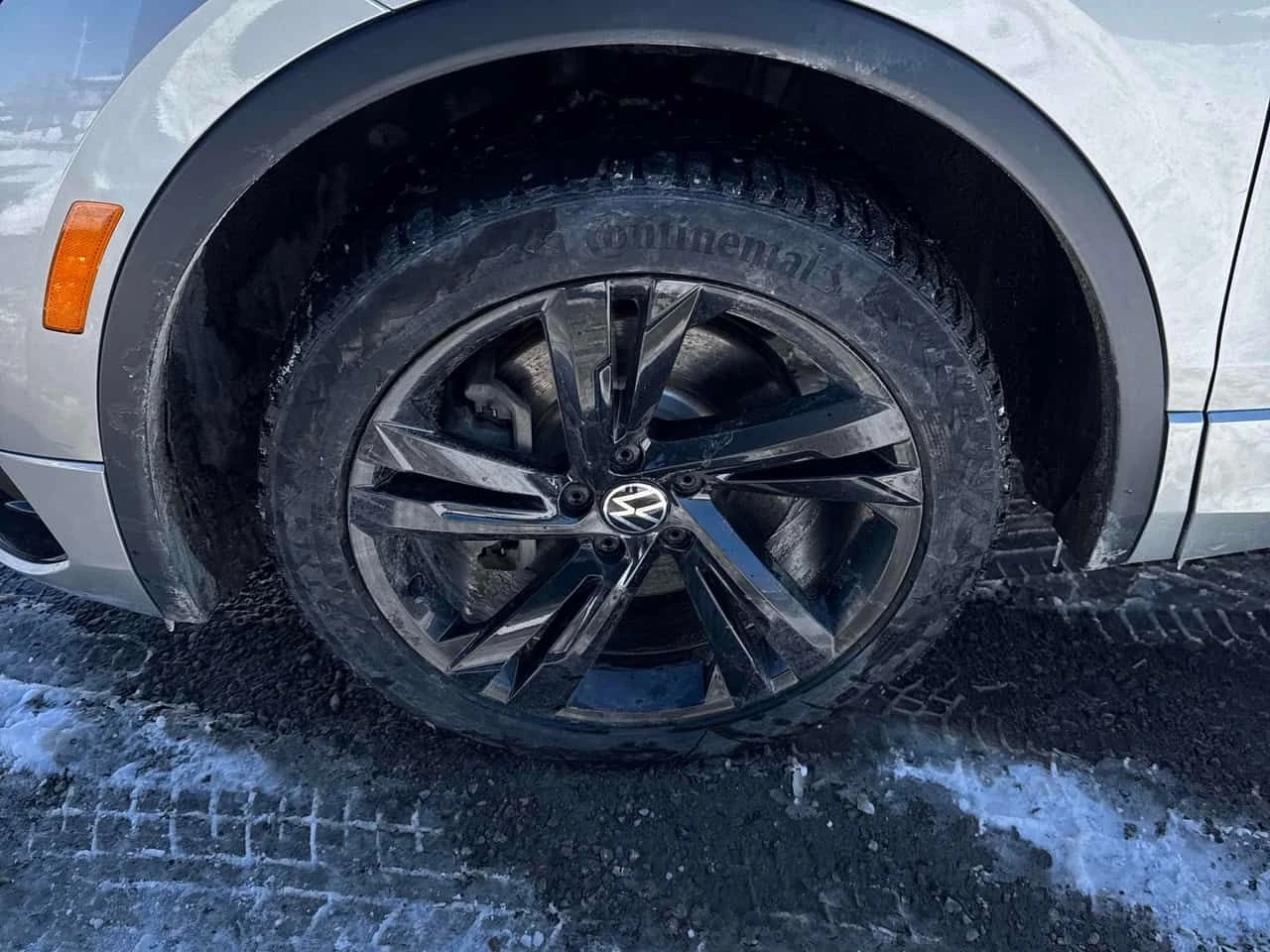 VW Tiguan Comfortline R Line Black Edition| DISTRONIC| CARFX | Mobile.bg � ����������� 6