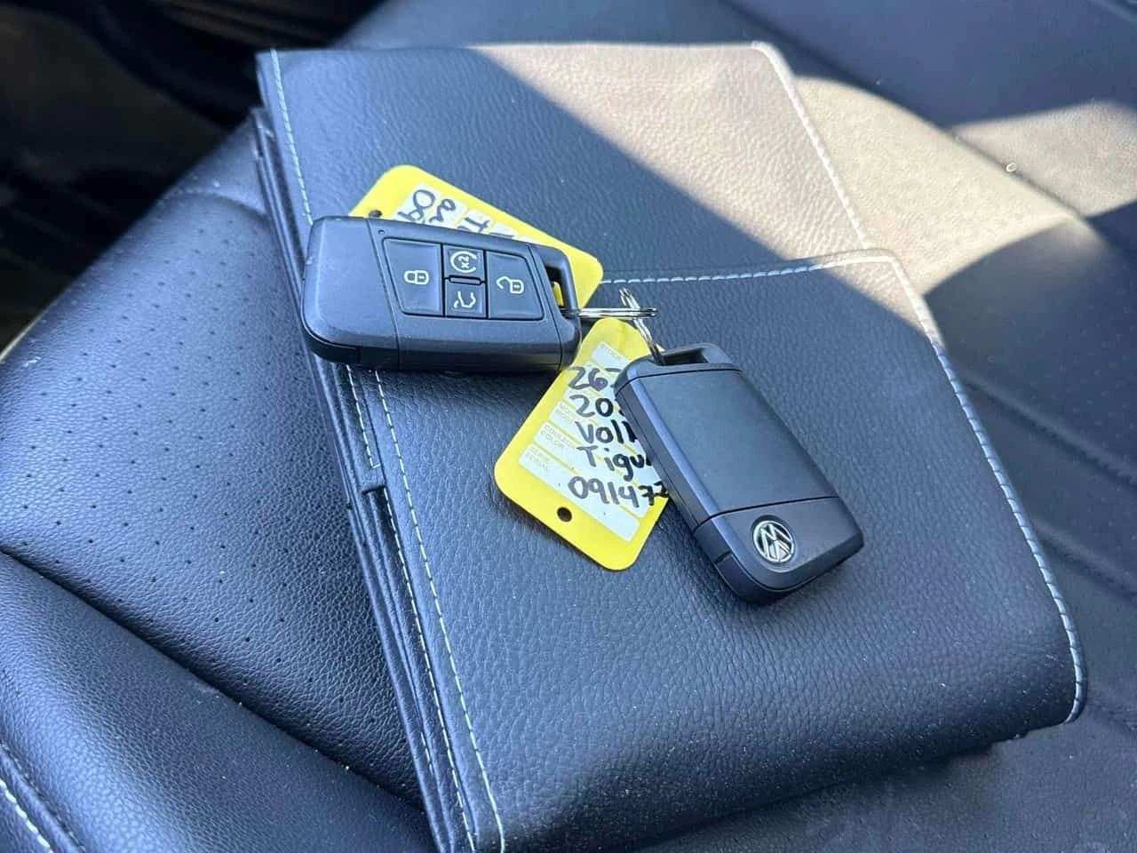 VW Tiguan Comfortline R Line Black Edition| DISTRONIC| CARFX | Mobile.bg � ����������� 16