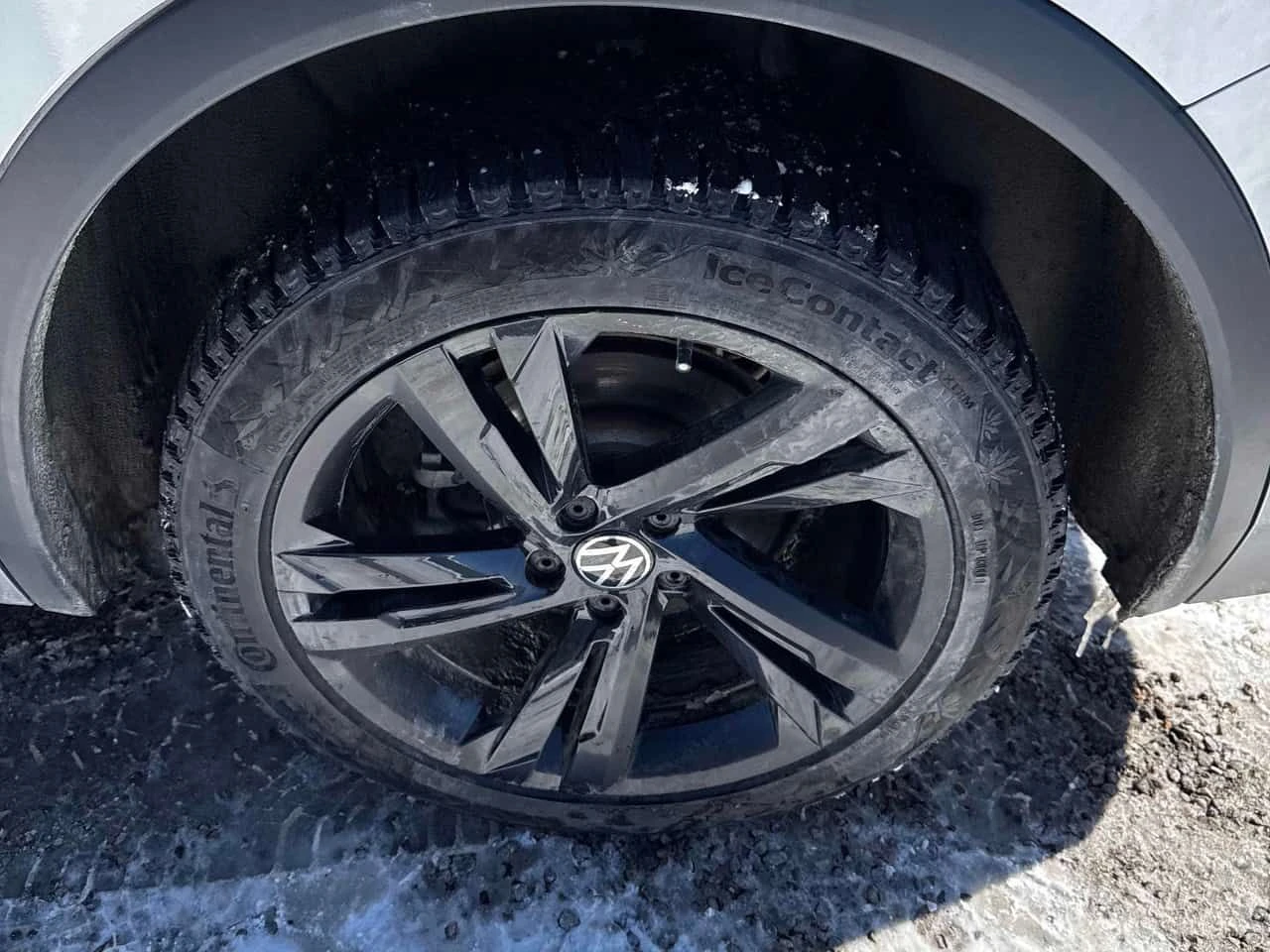 VW Tiguan Comfortline R Line Black Edition| DISTRONIC| CARFX | Mobile.bg � ����������� 8