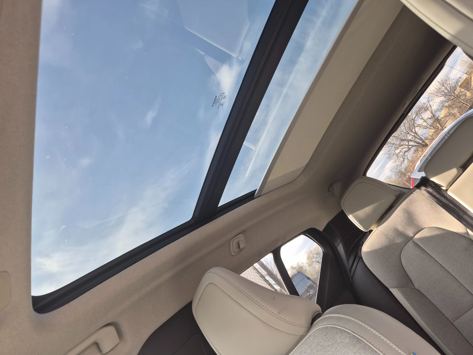 Volvo XC40 Т5. 4х4.LED. NAVI. 59 хил.км. 252к.с. LANE ASSIST., снимка 17 - Автомобили и джипове - 54059965