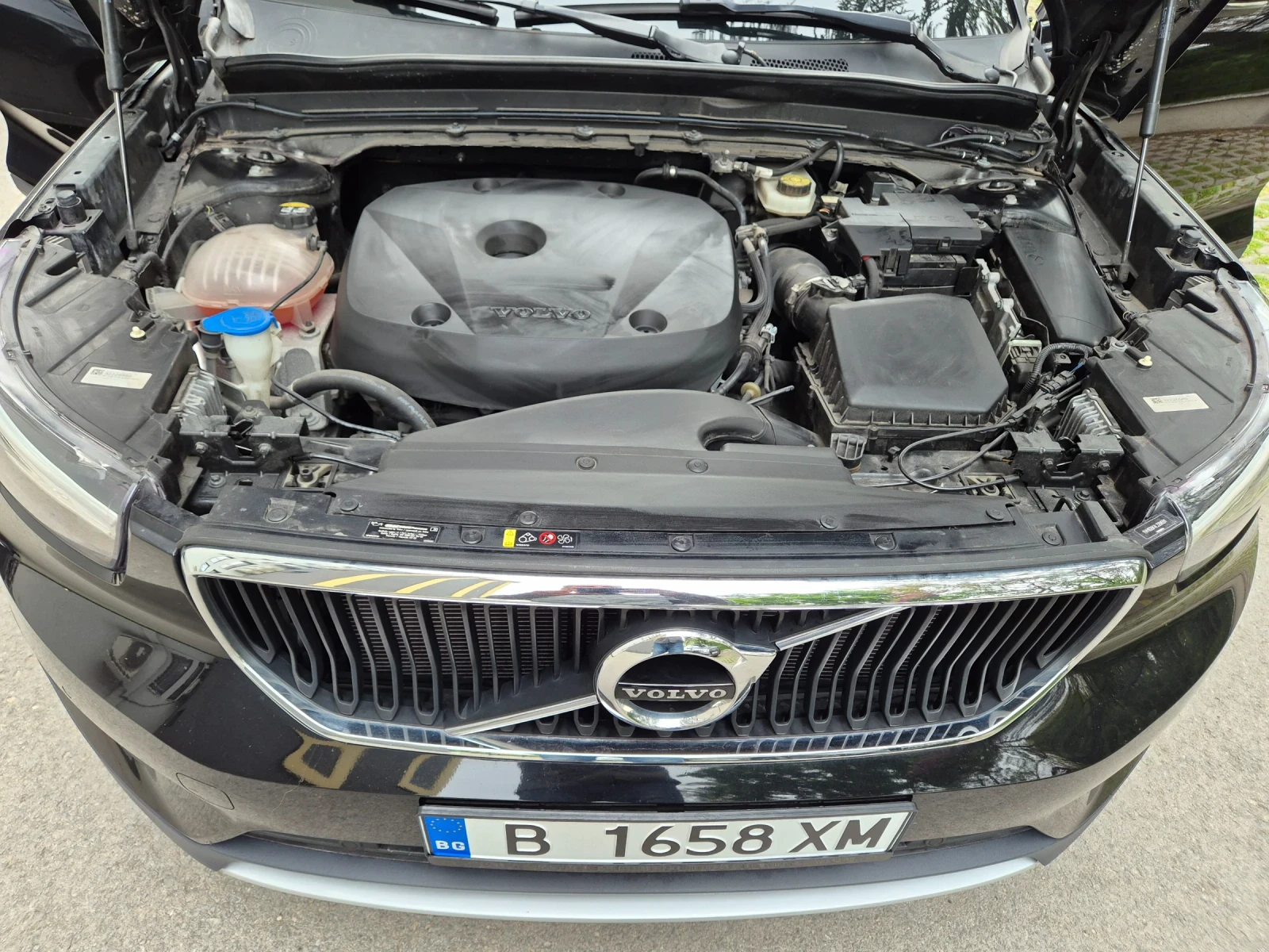 Volvo XC40 Т5. 4х4.LED. 252к.с. 59 х.км. 3 ключа, снимка 16 - Автомобили и джипове - 54059965