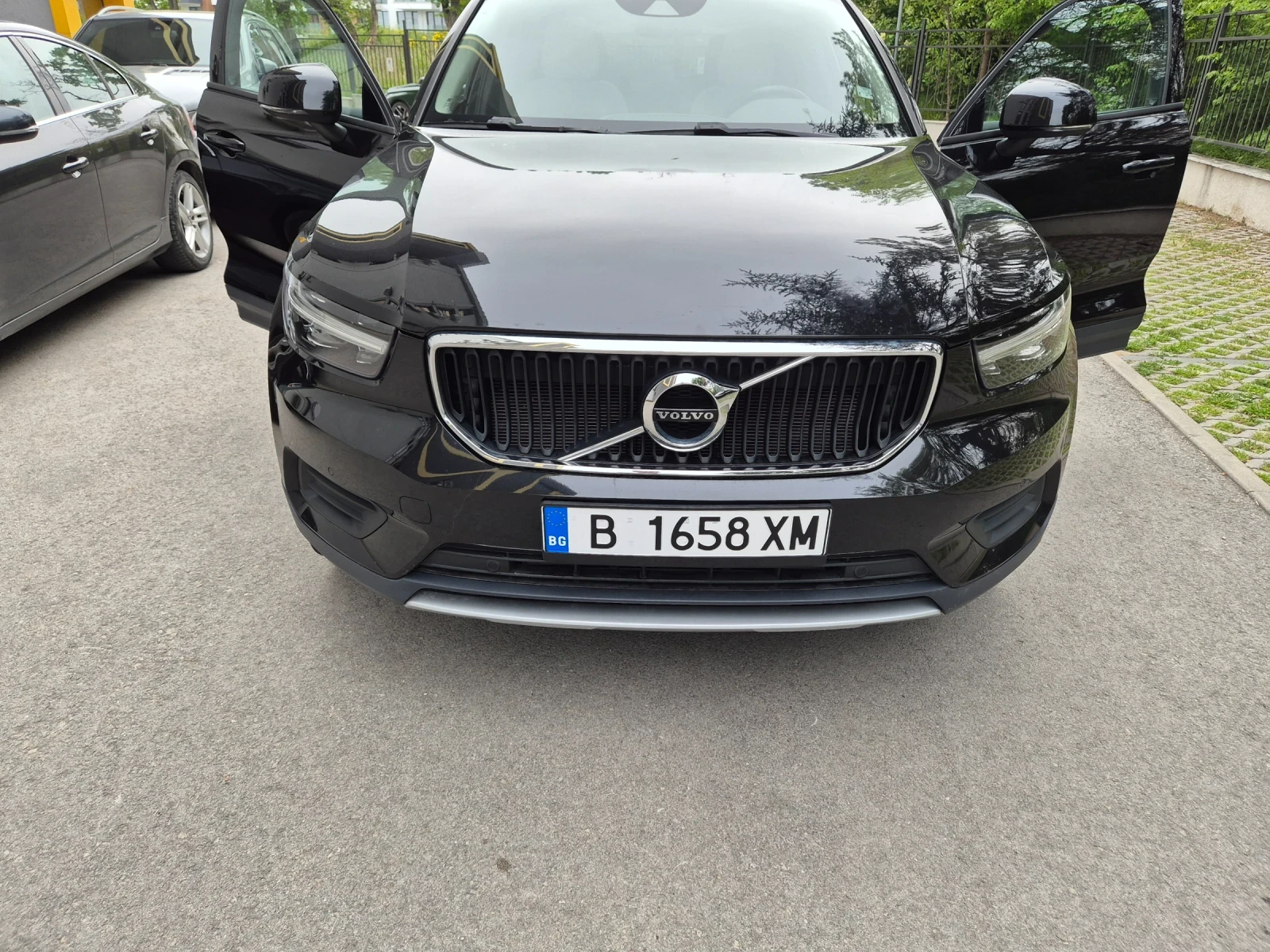 Volvo XC40 Т5. 4х4.LED. 252к.с. 59 х.км. 3 ключа, снимка 2 - Автомобили и джипове - 54059965