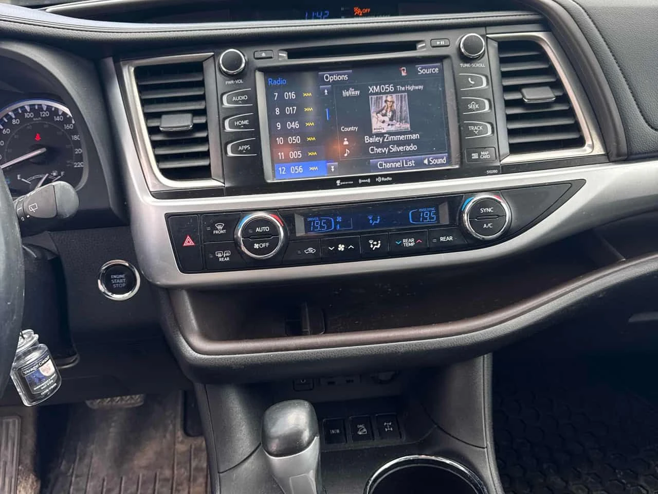 Toyota Highlander * XLE * ПОДГРЕВ * КАМЕРА * ПАМЕТ * NAVI, снимка 9 - Автомобили и джипове - 54209087