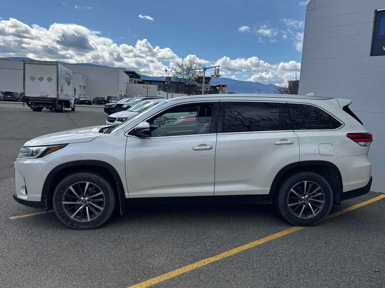 Toyota Highlander * XLE * ПОДГРЕВ * КАМЕРА * ПАМЕТ * NAVI, снимка 2 - Автомобили и джипове - 54209087