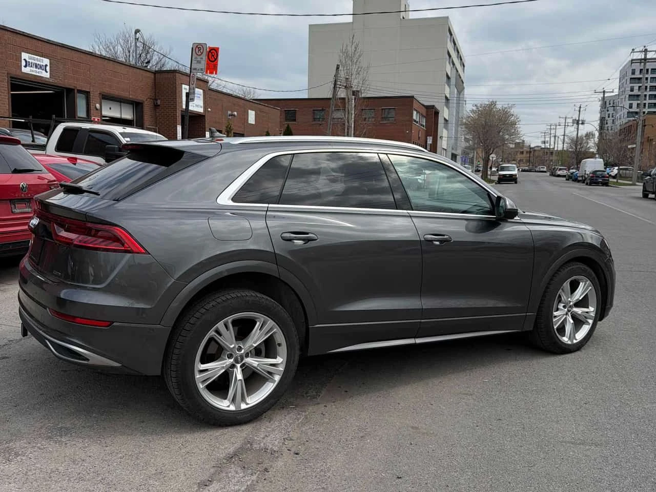 Audi Q8 Technik /360/DIS/B&O/MATRIX, снимка 3 - Автомобили и джипове - 54366571