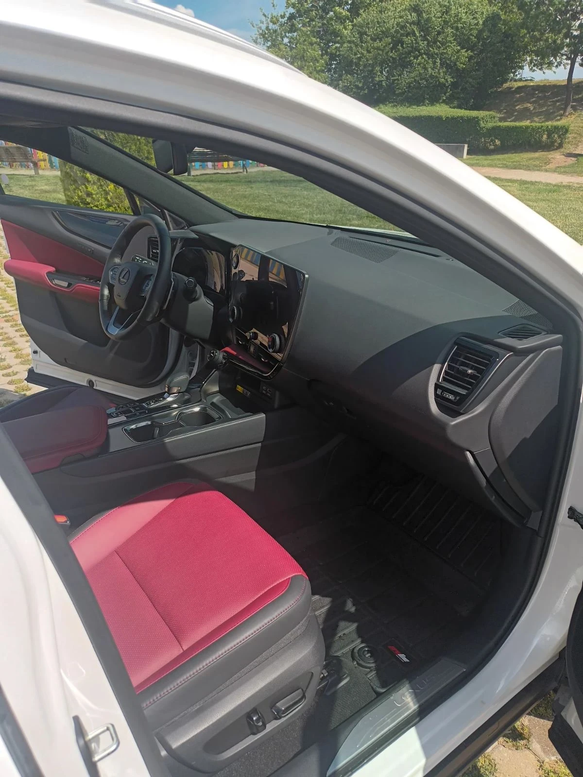 Lexus NX 350h, снимка 9 - Автомобили и джипове - 54767288