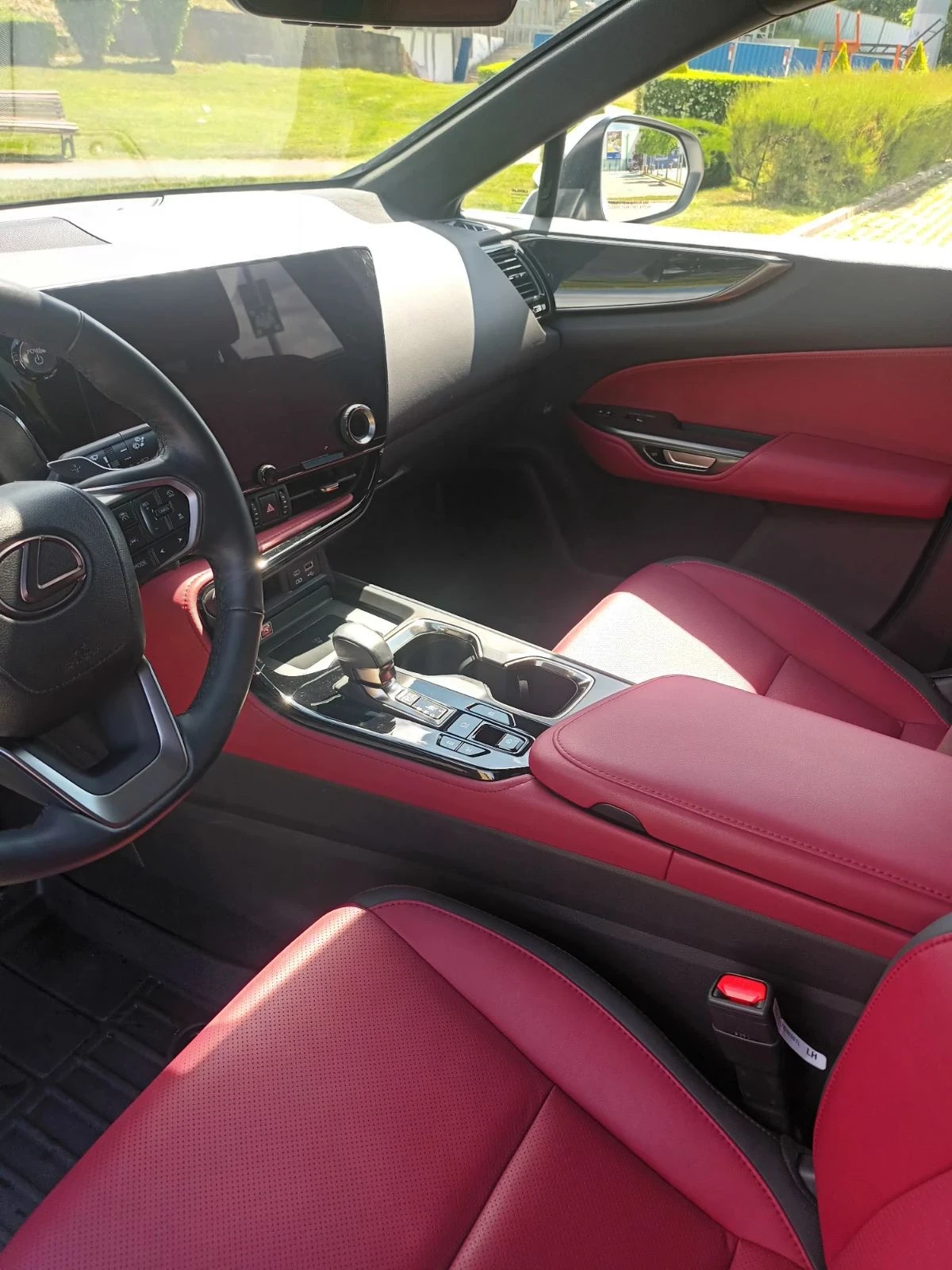Lexus NX 350h, снимка 3 - Автомобили и джипове - 54767288