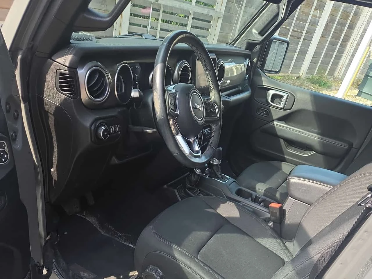 Jeep Wrangler * Sahara * ПОДГРЕВ * ОТ ПРЕДСТАВИТЕЛСТВО, снимка 7 - Автомобили и джипове - 54992033