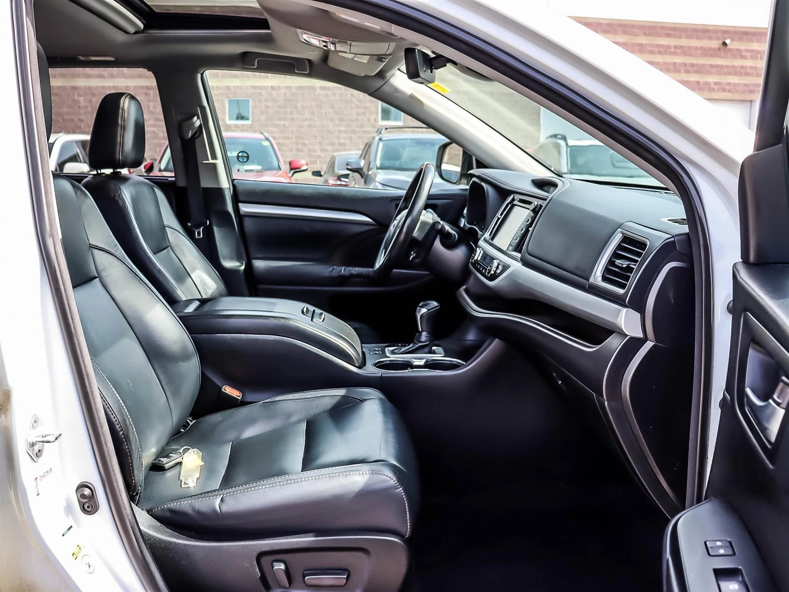 Toyota Highlander XLE AWD !FULL!, снимка 7 - Автомобили и джипове - 55098538