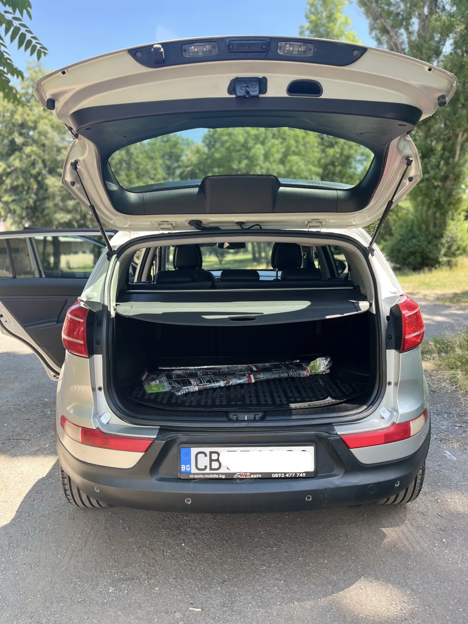 Kia Sportage 3 2.0 AWD R-Line, снимка 5 - Автомобили и джипове - 55249249