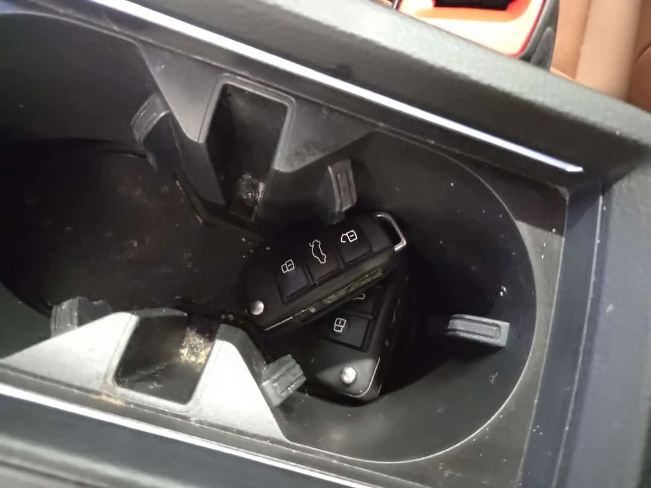 Audi Q3 * KOMFORT * CARFAX * ��� ������������ ������ | Mobile.bg � ����������� 8
