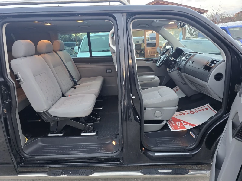 VW Caravelle 2.5tdi Автоматик Дълга база, снимка 13 - Бусове и автобуси - 48896501