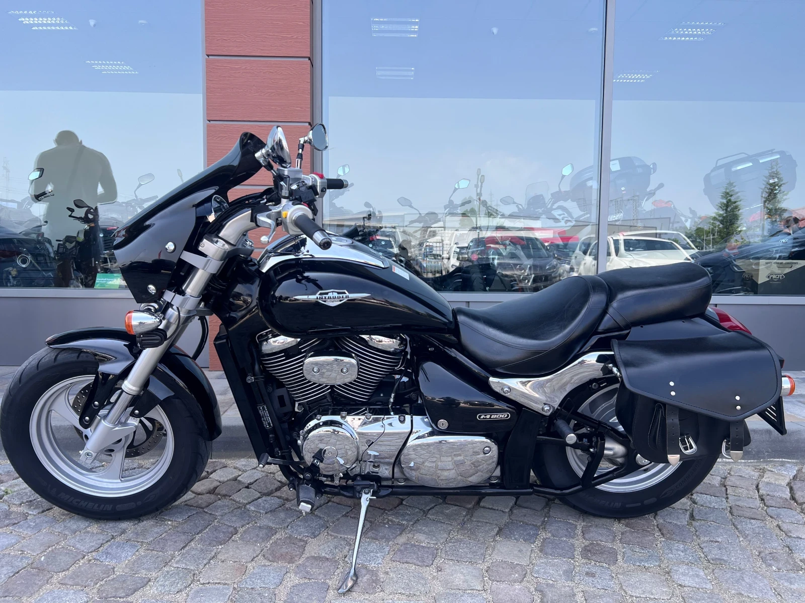 Suzuki VZ 800 Intruder - изображение 4