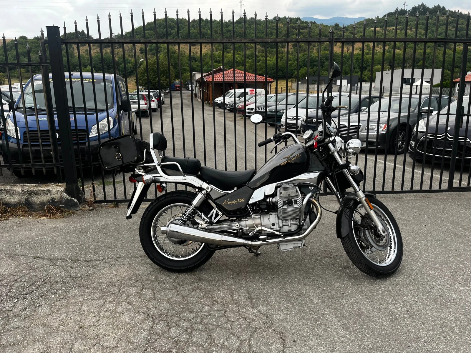Moto Guzzi Nevada 750