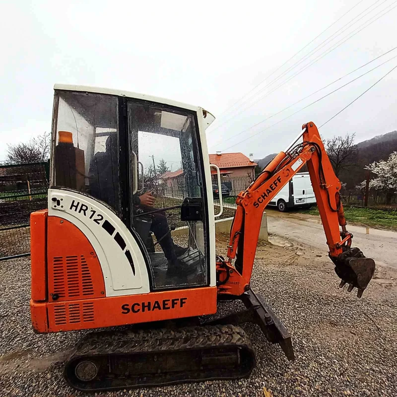 Багер Schaeff HR12