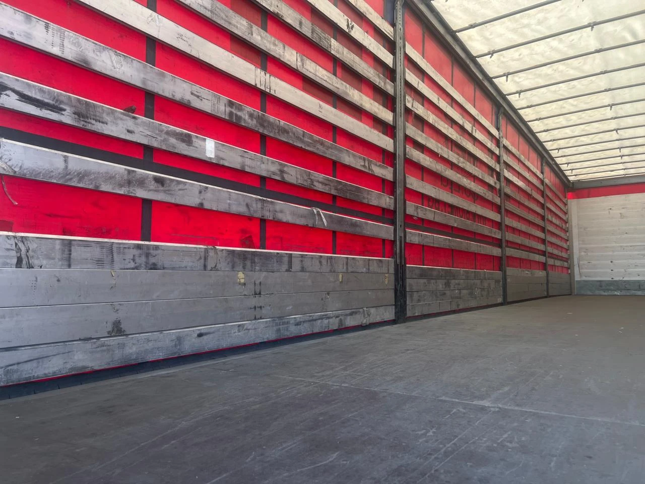 Полуремарке Schmitz SCB S3T /ТОП състояние / Напълно обслужено, снимка 11 - Ремаркета - 53898618